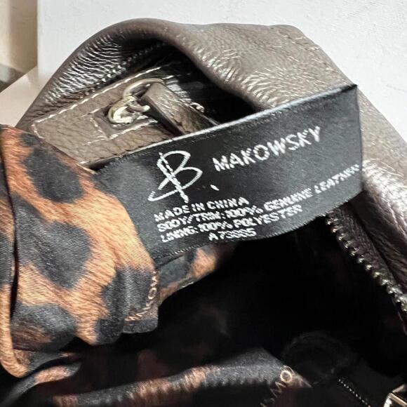 B Makowsky Cross Body Shoulder Bag Slim Hobo Purse Silver Pebbled Leather - Picture 9 of 9